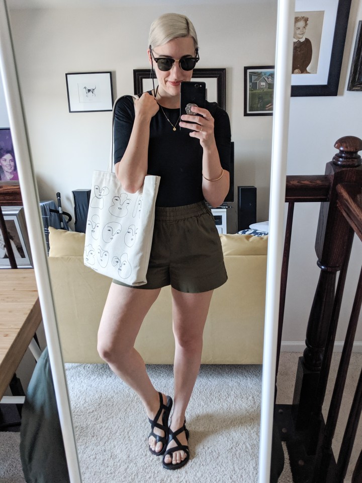 everlane short sleeve body suit review
