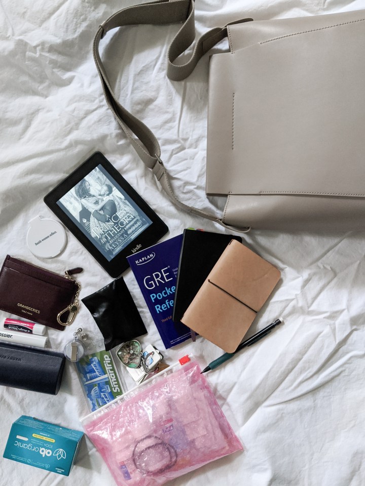 everlane form bag with contents